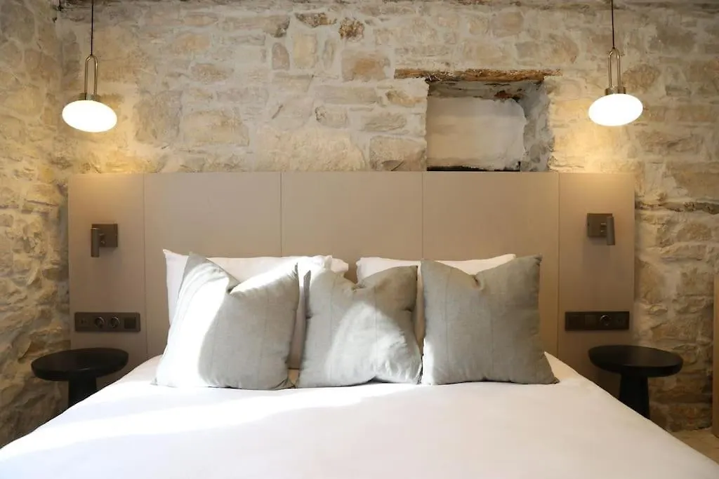 Historical Stone House With Small Patio Urla Turquie